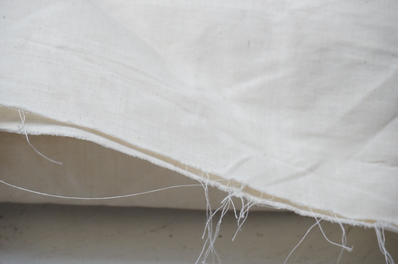 French Toile Metis, one long roll: unused 22metres long (approx) x 2.4metres wide.